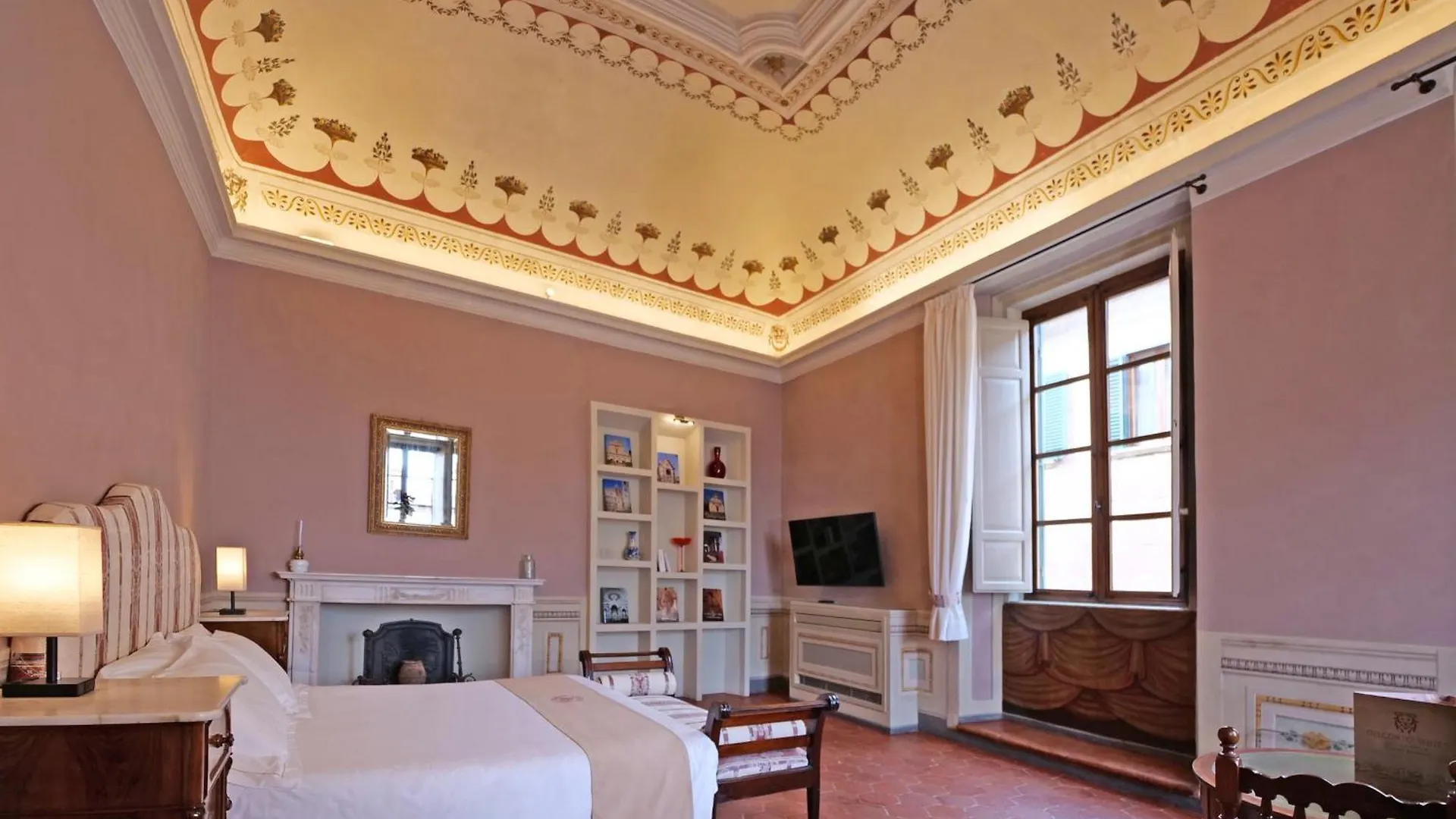 Delcorto Suites Montepulciano 4*,  Italy