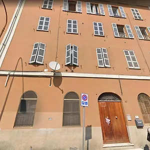 Giulia , Parma Itália