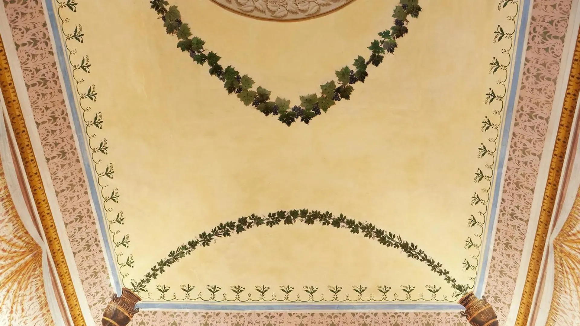 Delcorto Suites Montepulciano Stazione Hotel
